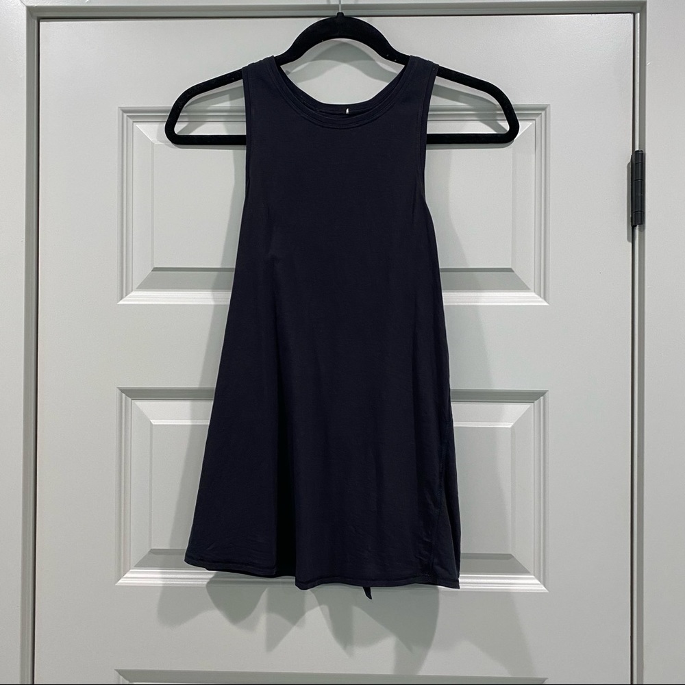 Lululemon tank top